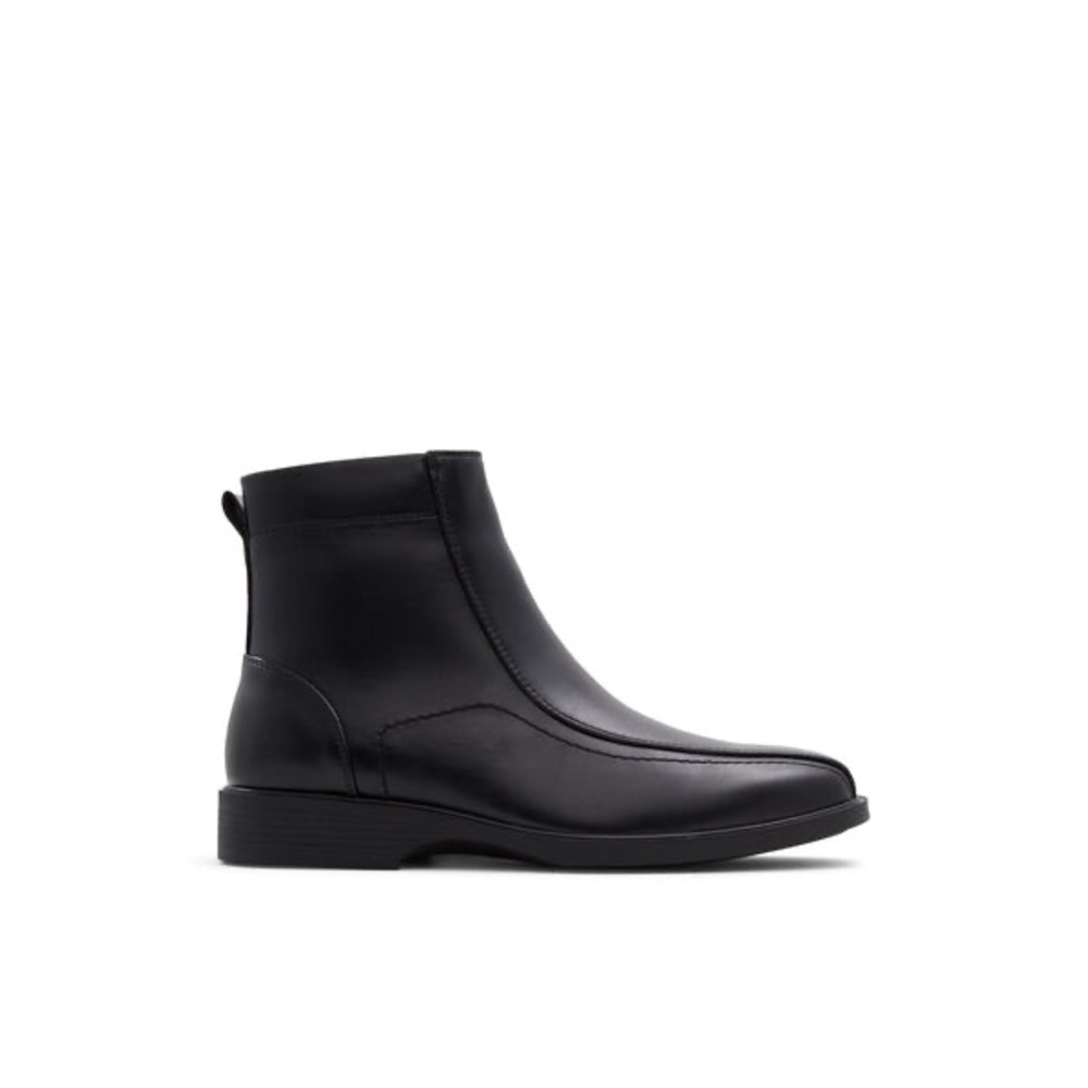 Size 12 Men’s Sleek Black Men's Leather Boots
